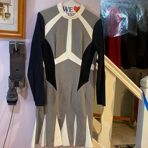 Karen Millen Fitted Color Block Black and White Long Sleeve Mini Dress